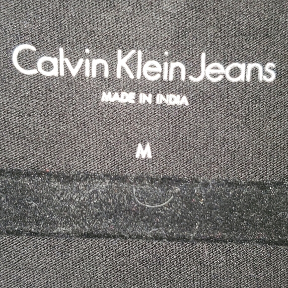 Calvin Klein Women's Cropped T-shirt - Picture 6 of 6